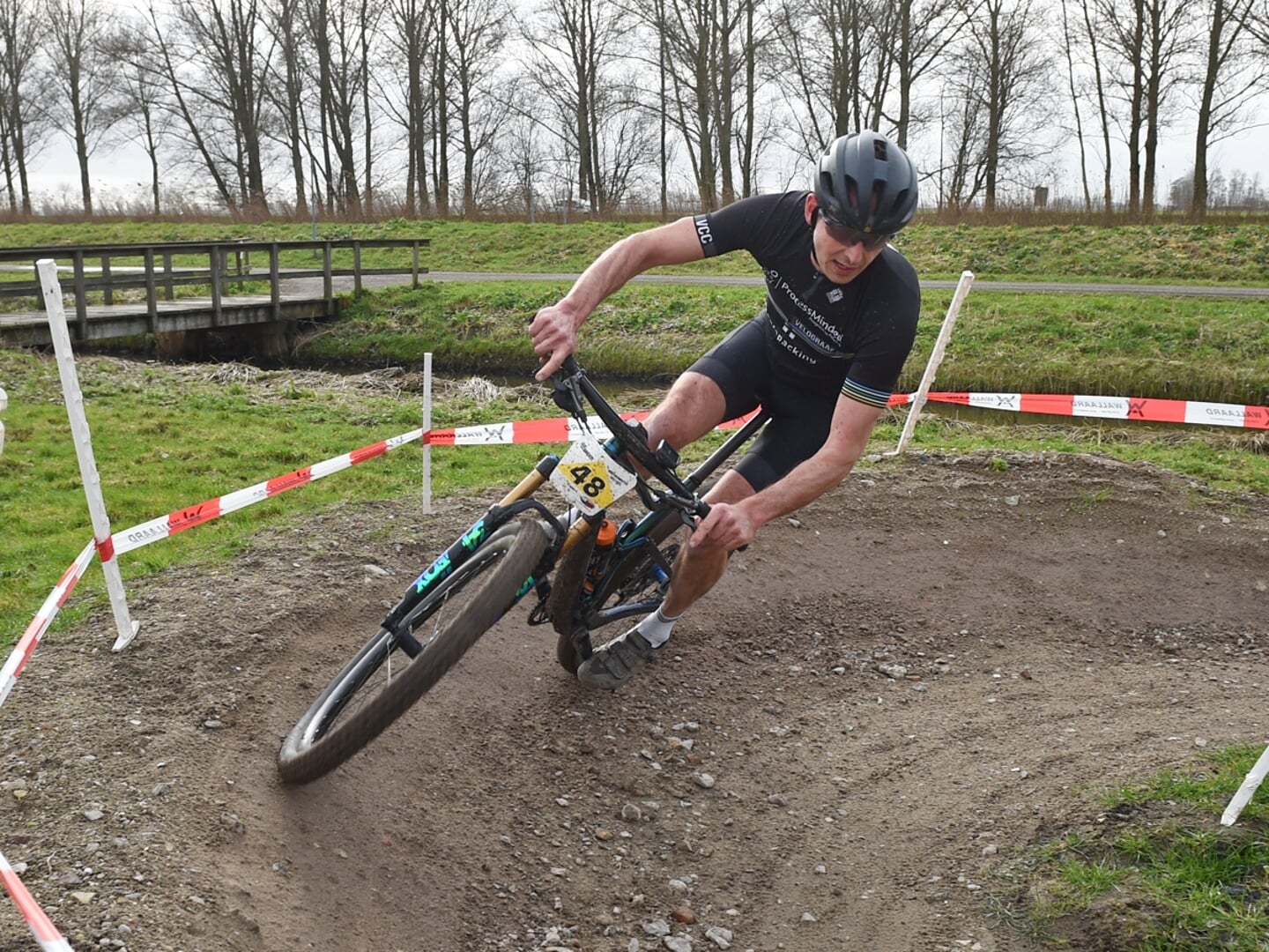 • RC Jan van Arckel-wintercompetitie rond de Slingelandse Plassen in Goudriaan.