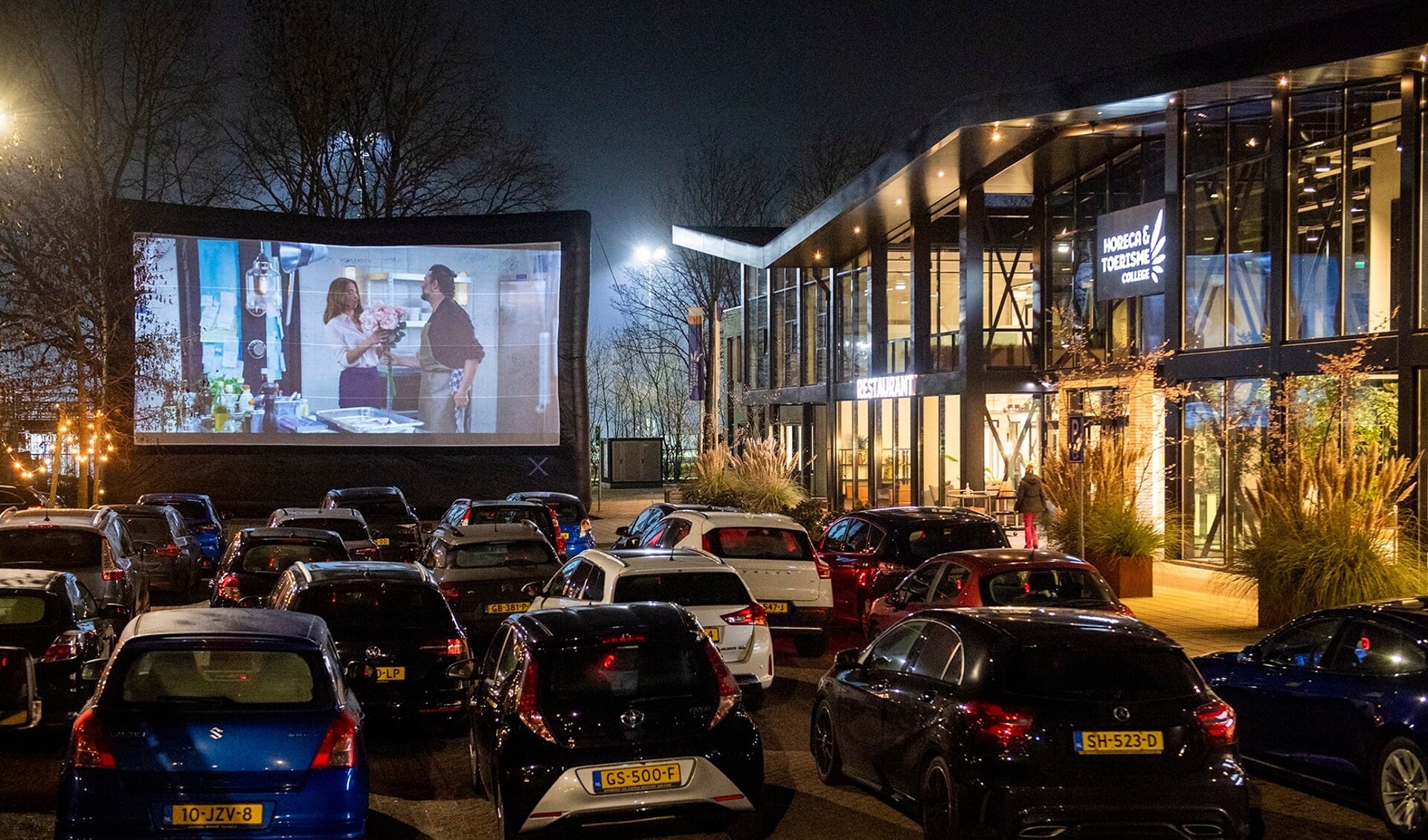 De drive-in bioscoop voor het Horeca & Toerisme College in Nieuwegein.