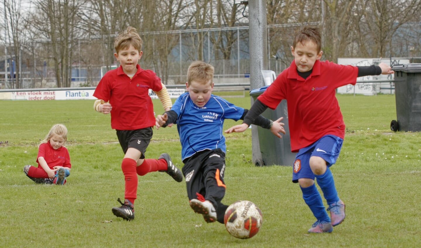 • Schoolvoetbal 2023 in Geldermalsen. 