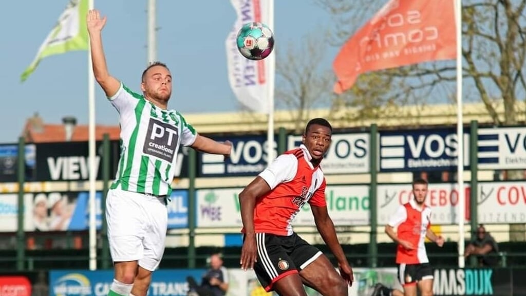 • Rico Geeroms met Achilles Veen in actie tegen SC Feyenoord.