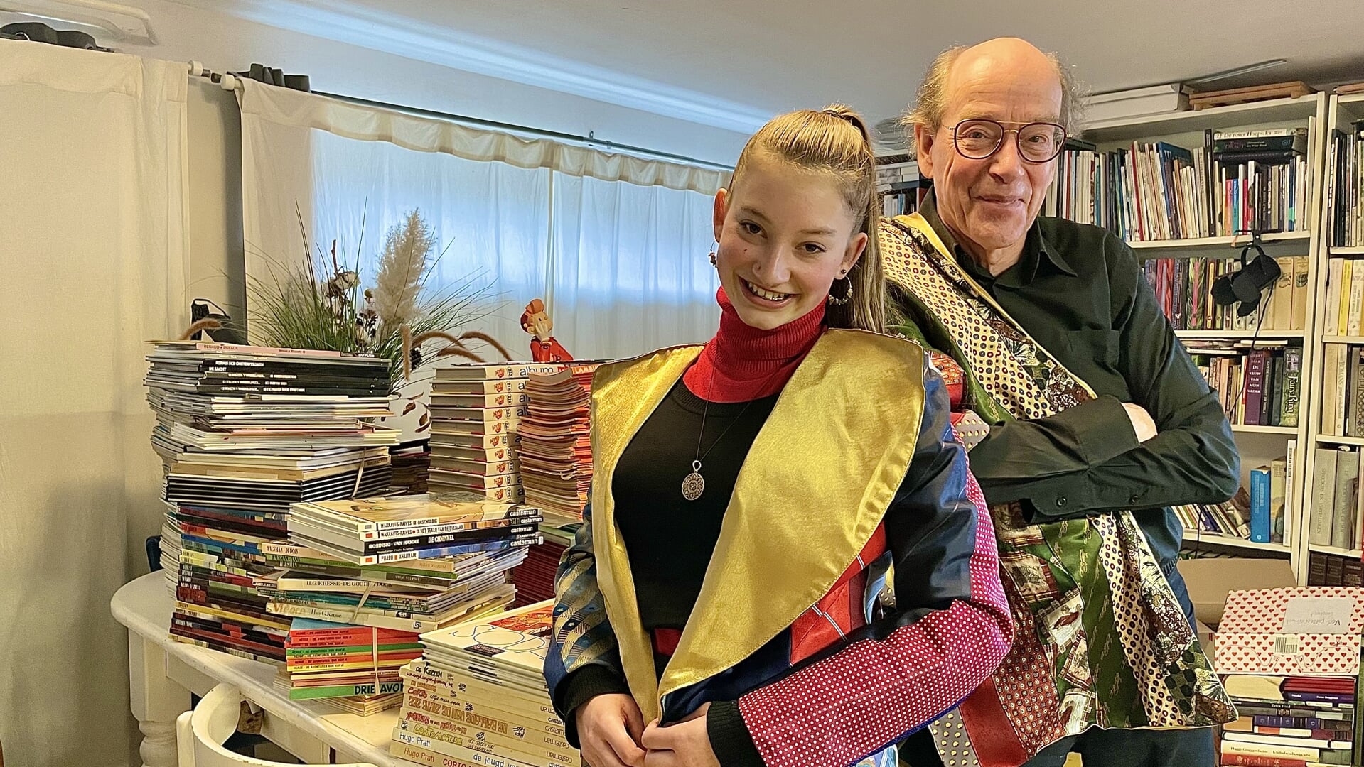 Sofia Mols samen met haar opa Eric Borrias die zijn stripboekencollectie verkoopt om Sofia haar studie deels te betalen.