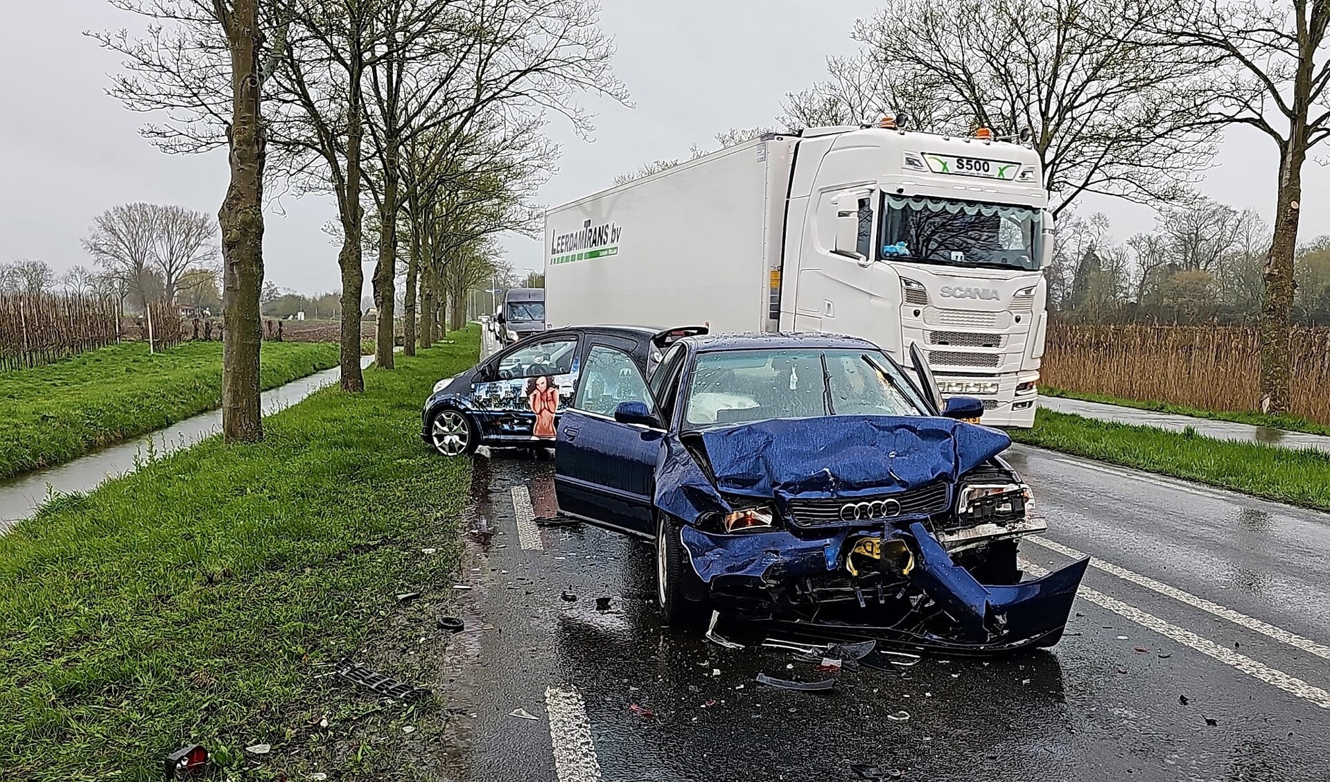 • Ongeval met meerdere voertuigen in Asperen op de N848.