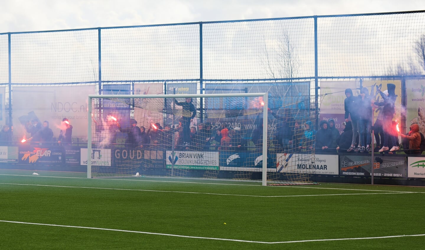• SV Meerkerk - Ameide (3-2).