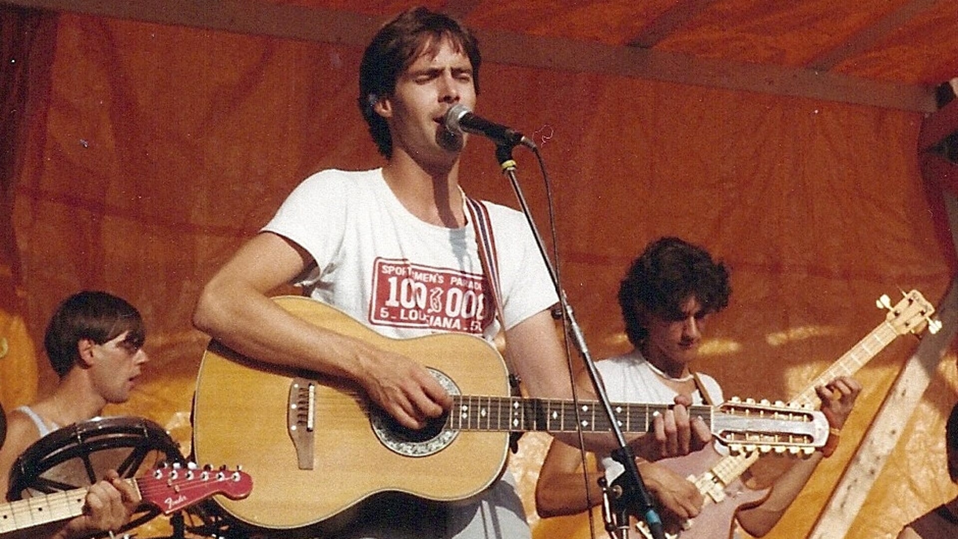 • Hans de Booij tijdens zijn optreden in 1983