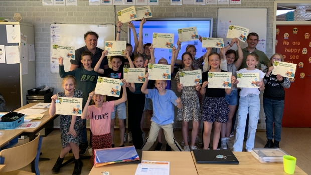 Leerlingen Van Basisschool Het Fundament In Genderen Leggen ...