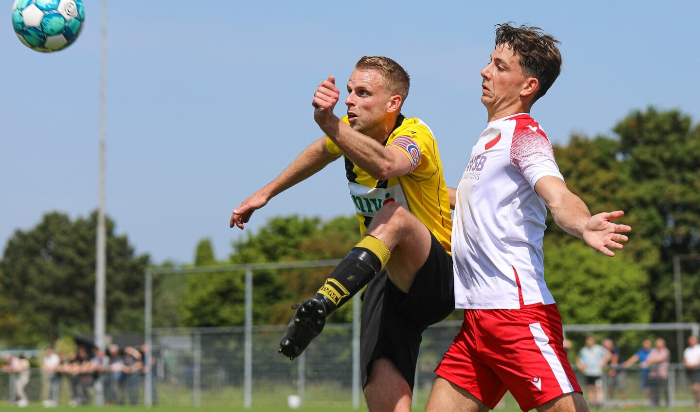 • Hardinxveld - SV Meerkerk (0-2).