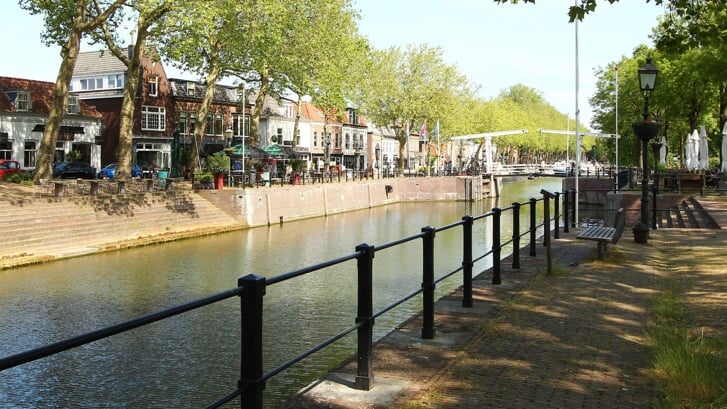 • De Oude Sluis in Vreeswijk, waar de wedstrijden roei-touwtrekken en wrikken gaan plaatsvinden.