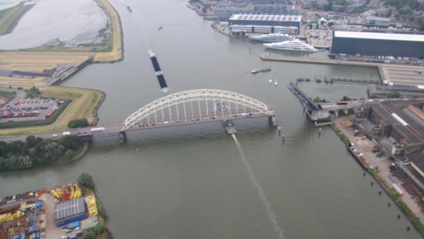 Brug over de Noord dicht vanwege technische problemen: onduidelijk hoe lang het gaat duren