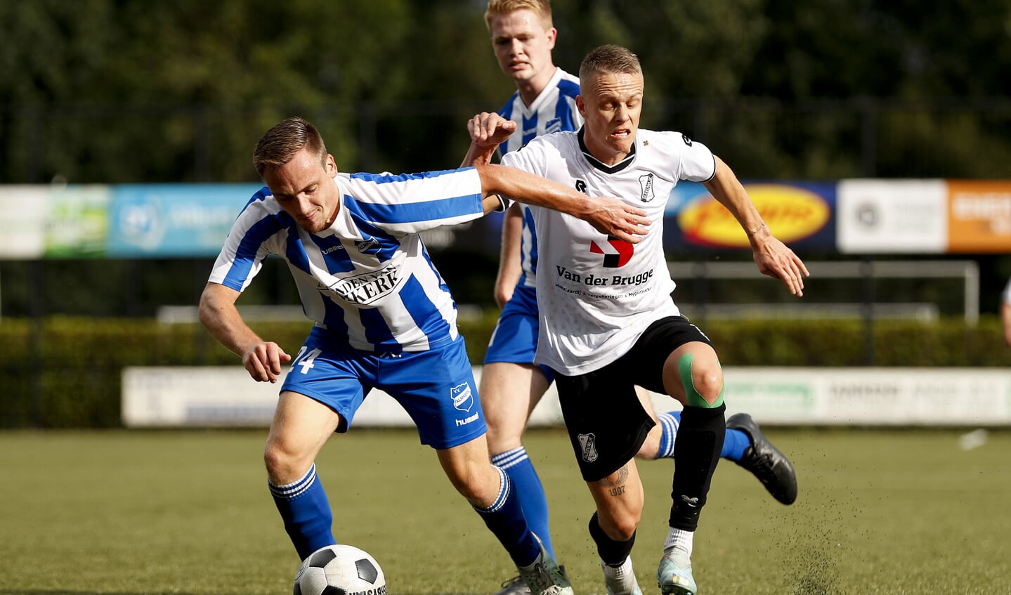 • Finale Altena Cup tussen Almkerk en Sleeuwijk.