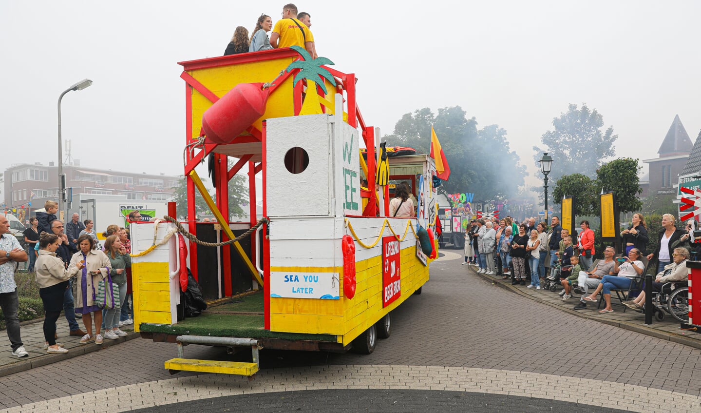 • Allegorische optocht Ameide Lichtstad 2023.