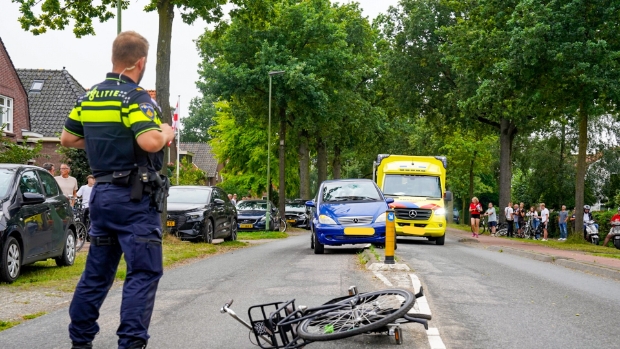 Fietser Gewond Na Aanrijding Met Auto In Sleeuwijk - Oozo.nl