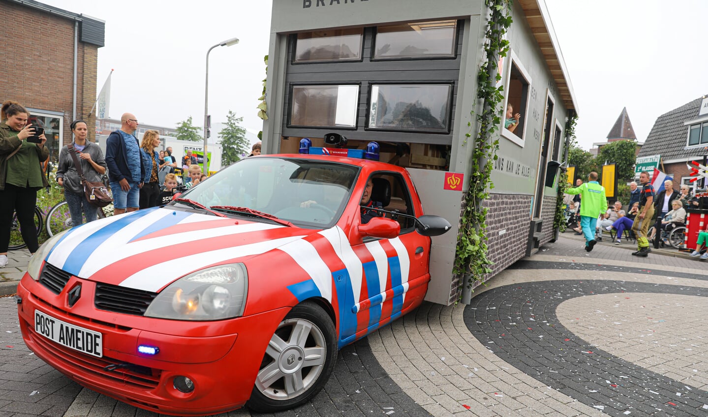 • Allegorische optocht Ameide Lichtstad 2023.