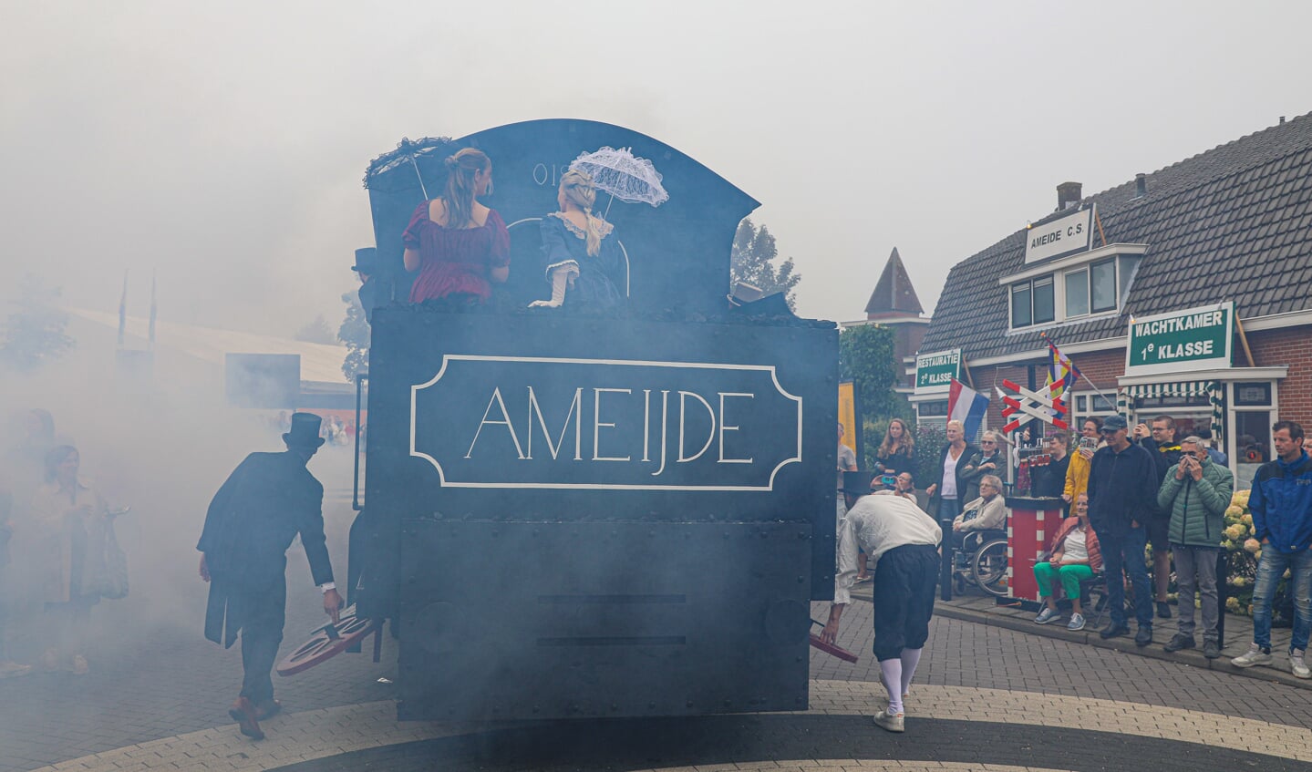 • Allegorische optocht Ameide Lichtstad 2023.
