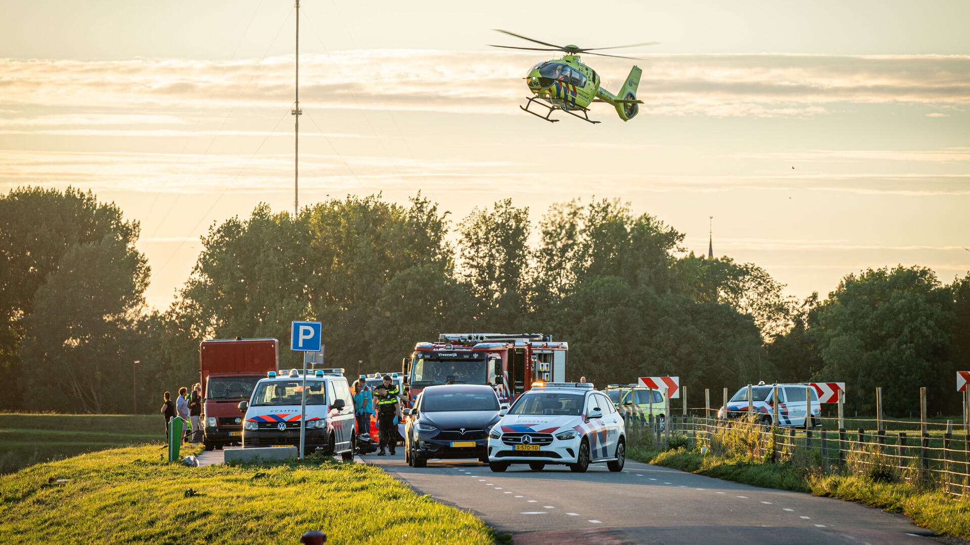 • Overleden motorrijder na ongeval op de Lekdijk Oost blijkt 30-jarige Utrechter. 