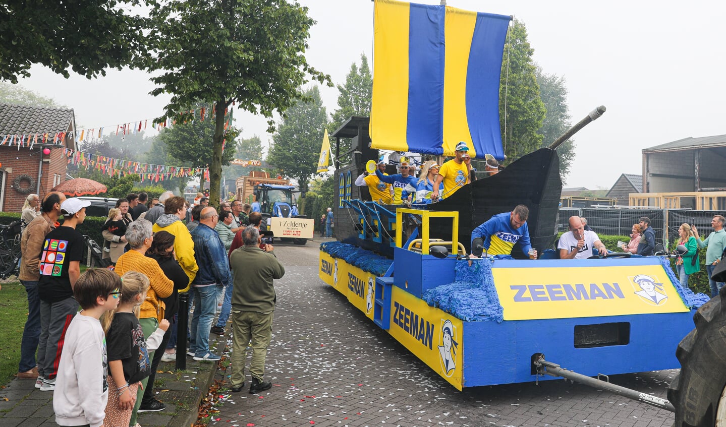 • Allegorische optocht Ameide Lichtstad 2023.