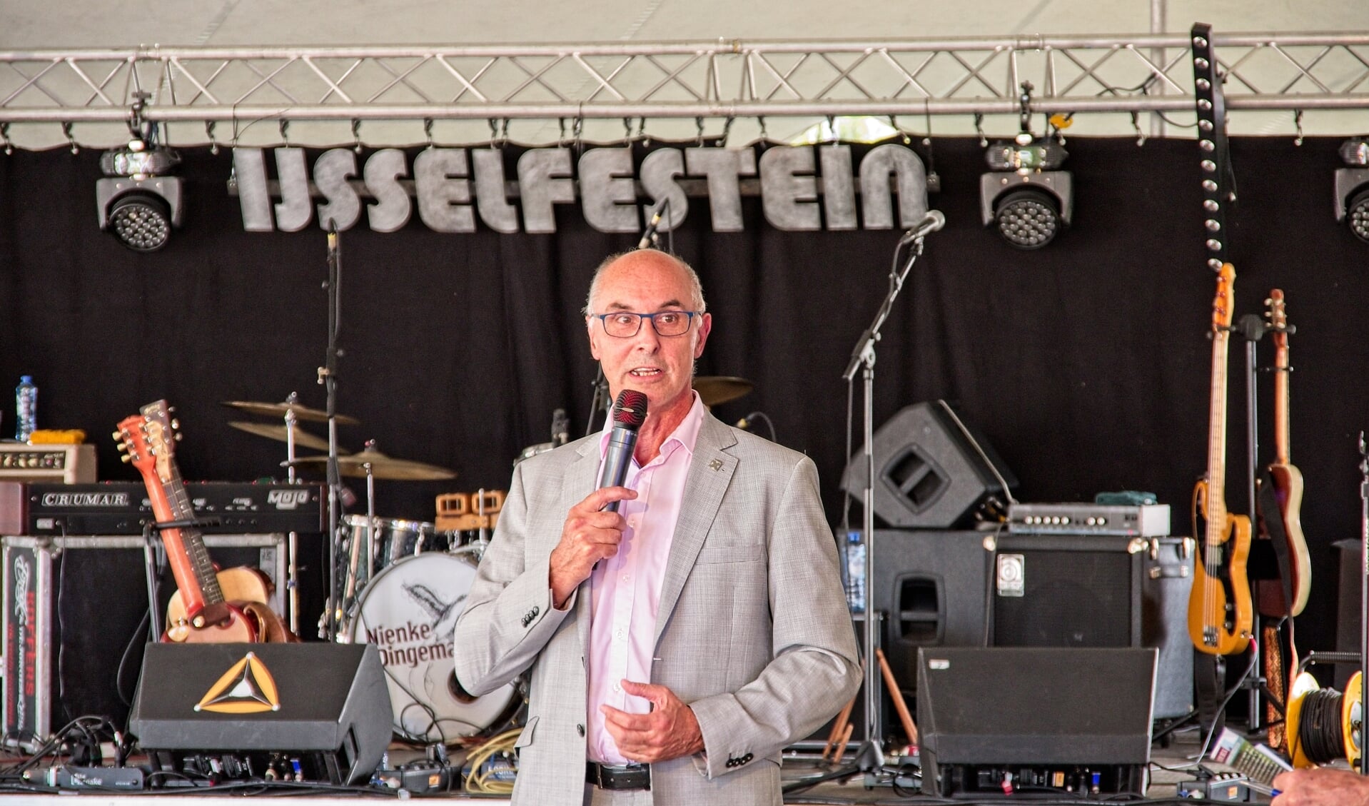 Wethouder Mark Foekema opende het muziekfestival IJsselFestein.