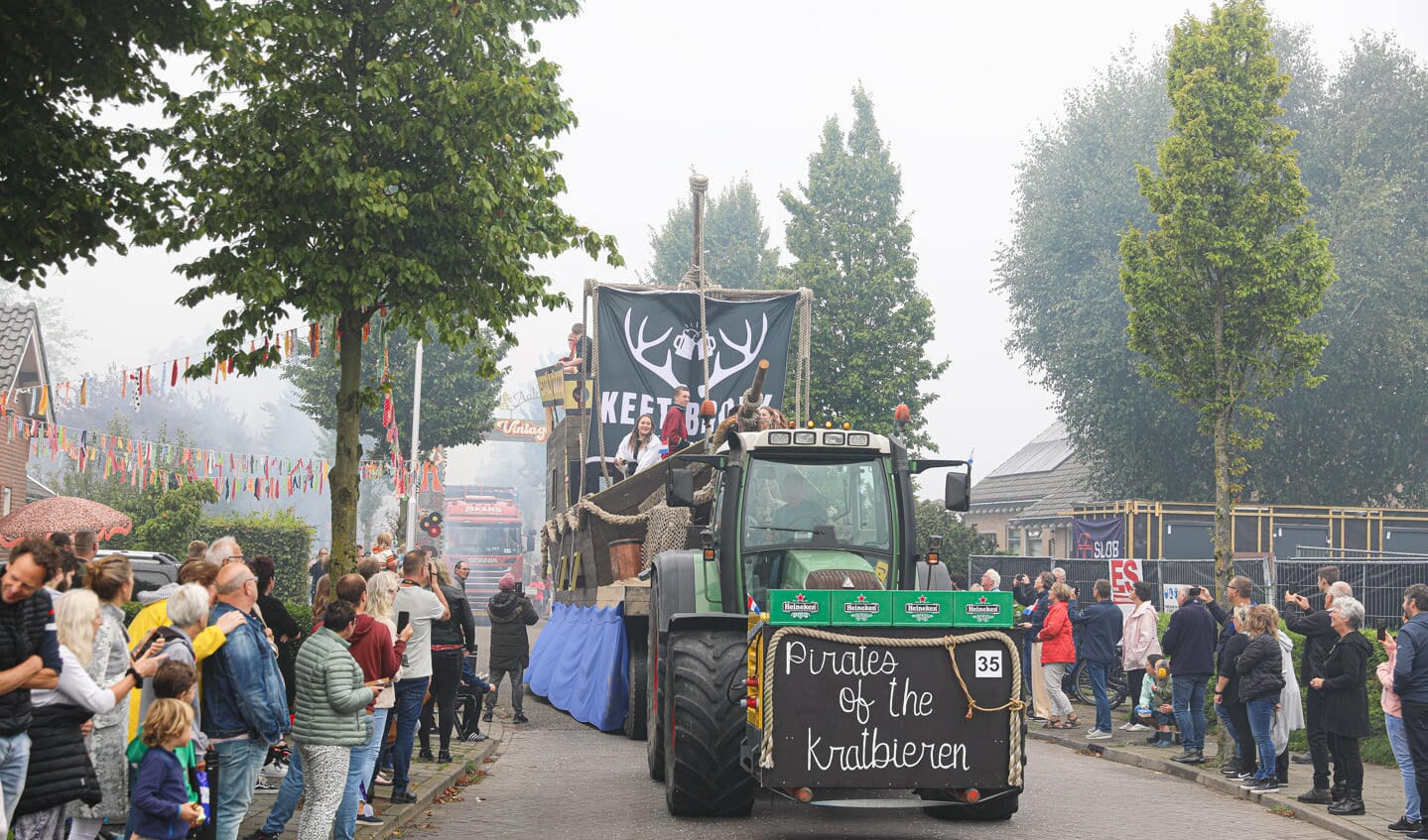• Allegorische optocht Ameide Lichtstad 2023.