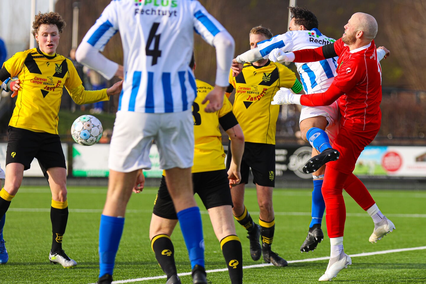 • SV Meerkerk - Schoonhoven (0-5).