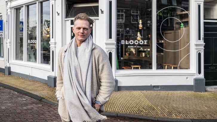 • Jasper Molendijk voor zijn café Blooot.