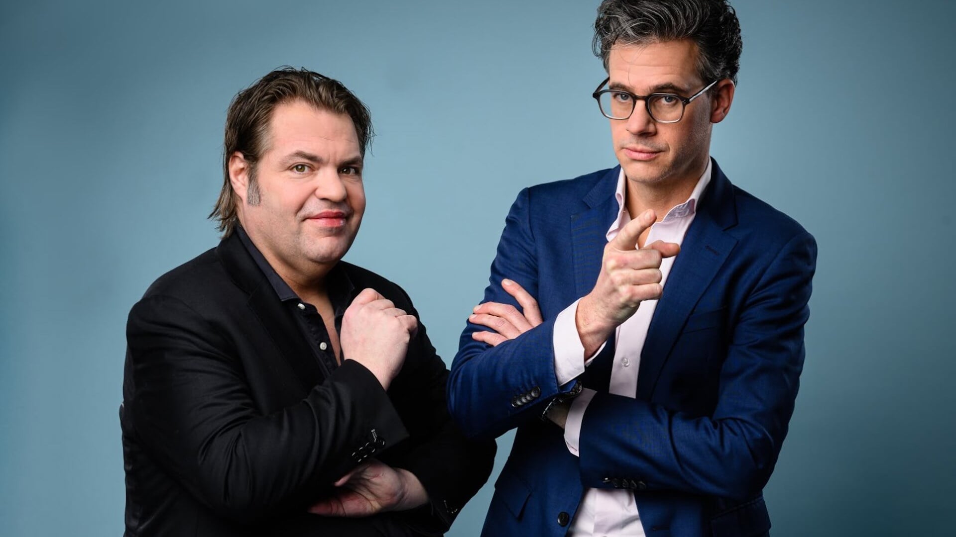 • Het bekende duo Frank Evenblij (links) en Erik Dijkstra maakt zondag radio in heet Heerenlogement.