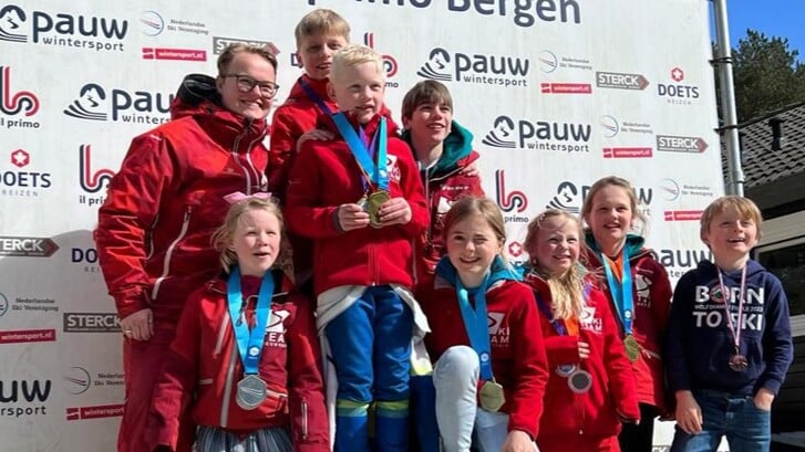 • Alle winnaars van Skiteam Nieuwegein van de Kids Cup Alpine skiën slalom.