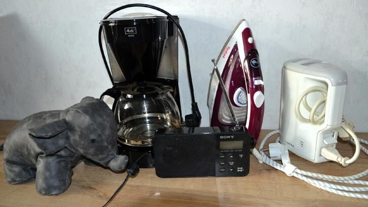 • Van radio's tot koffiezetapparaten en knuffels, alles wordt gerepareerd.
