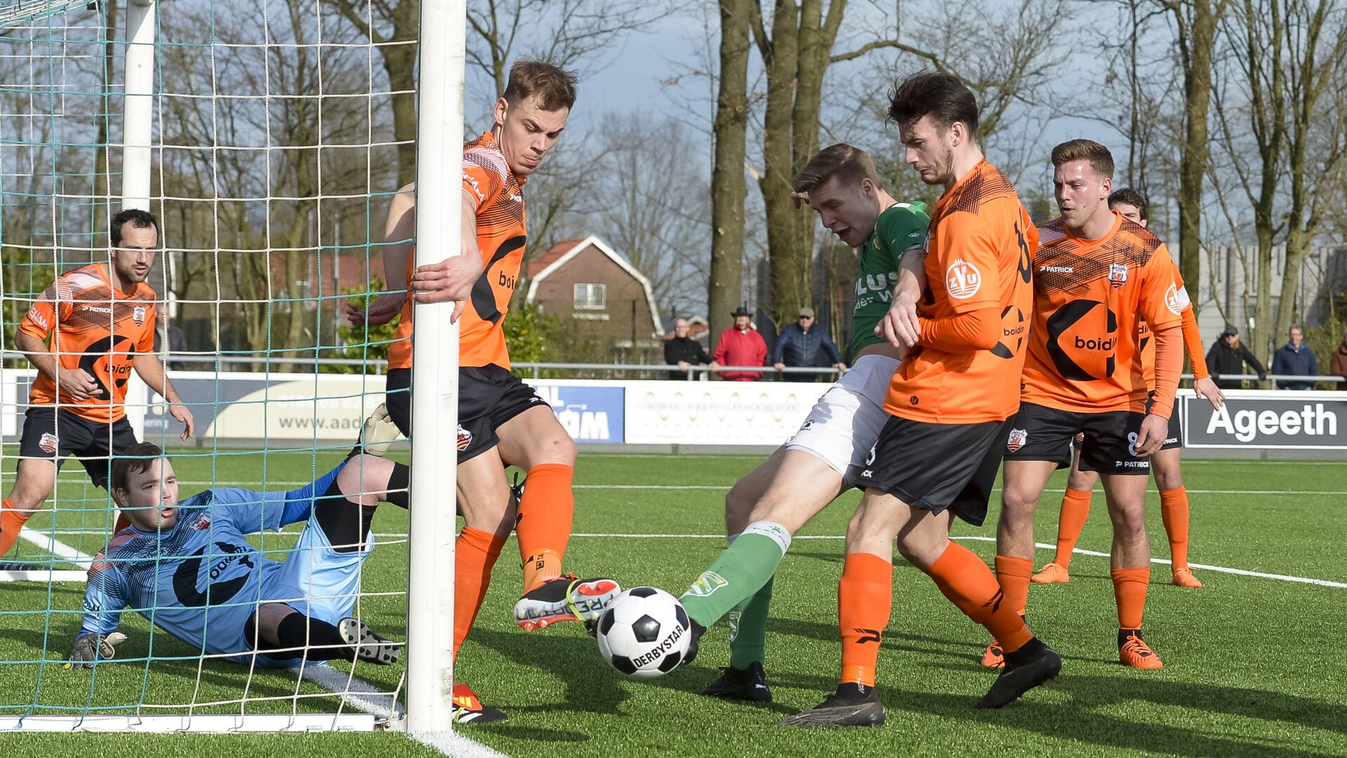 • Nieuw-Lekkerland kwam zaterdag niet verder dan 1-1 tegen Terneuzense Boys.