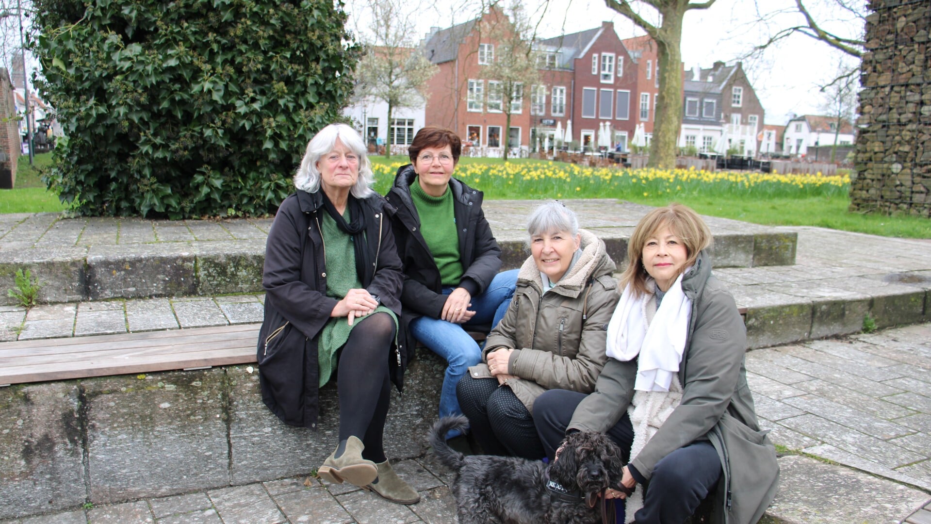 • Bernadette Ghijssen, Jolanda van Heezik, Anneke Buitenweg en Marion van Hoof.