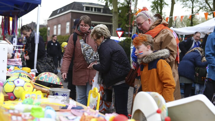 • Rommelmarkt op Koningsdag in Vreeswijk.