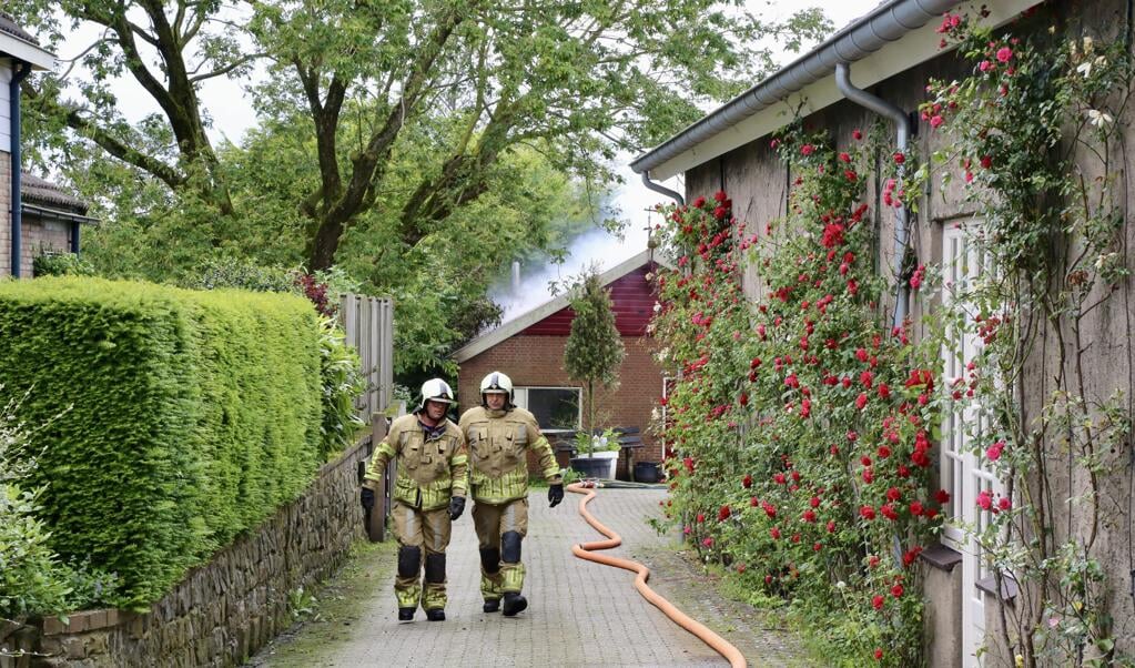 • De brandweer van Meerkerk en Arkel hadden het vuur snel onder controle.