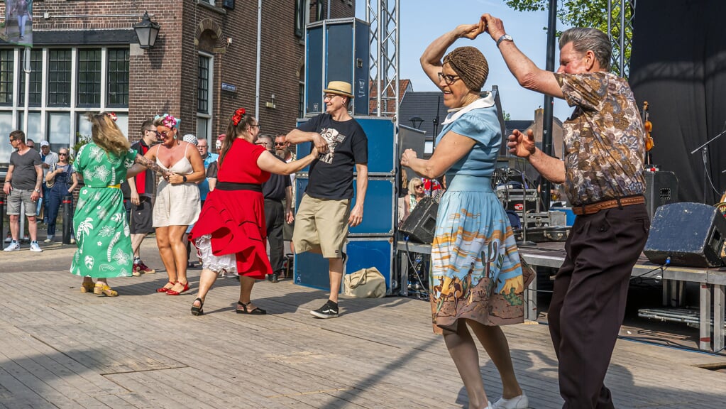 • Rockin' The Street Vianen is hét festival voor rockabilly's in Midden Nederland.
