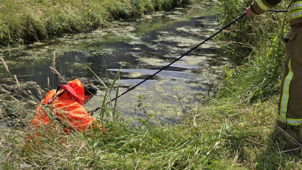 Hulpdiensten zoeken naar mogelijke drenkeling langs fietspad N3