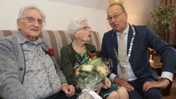 Aad en Tiny van Winden uit Bleskensgraaf 65 jaar getrouwd