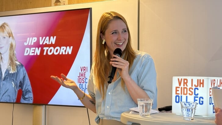 Cartoonist en beeldcolumnist Jip van den Toorn.