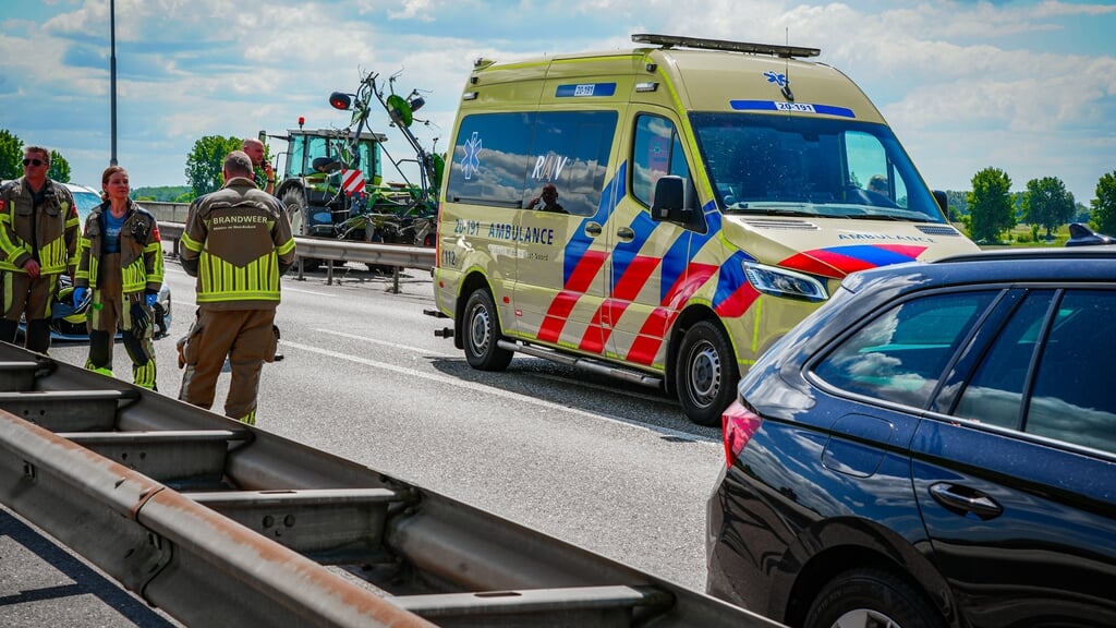 Een slachtoffer werd met de ambulance naar het ziekenhuis gebracht. 