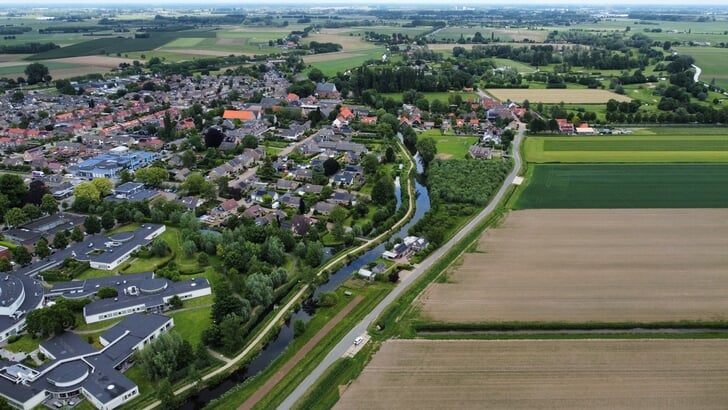 Een deel van Almkerk vanuit de lucht.