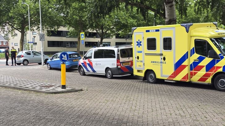 Een automobilist zag een fietser te laat, waarna de botsing plaatsvond.