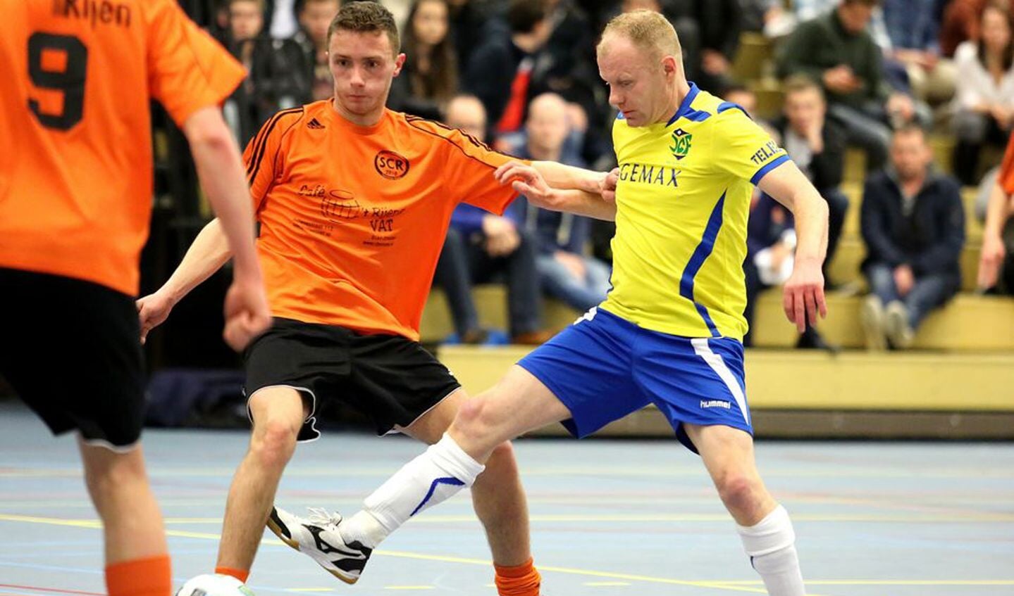 JogadoresCF/Cagemax naar eerste divisie