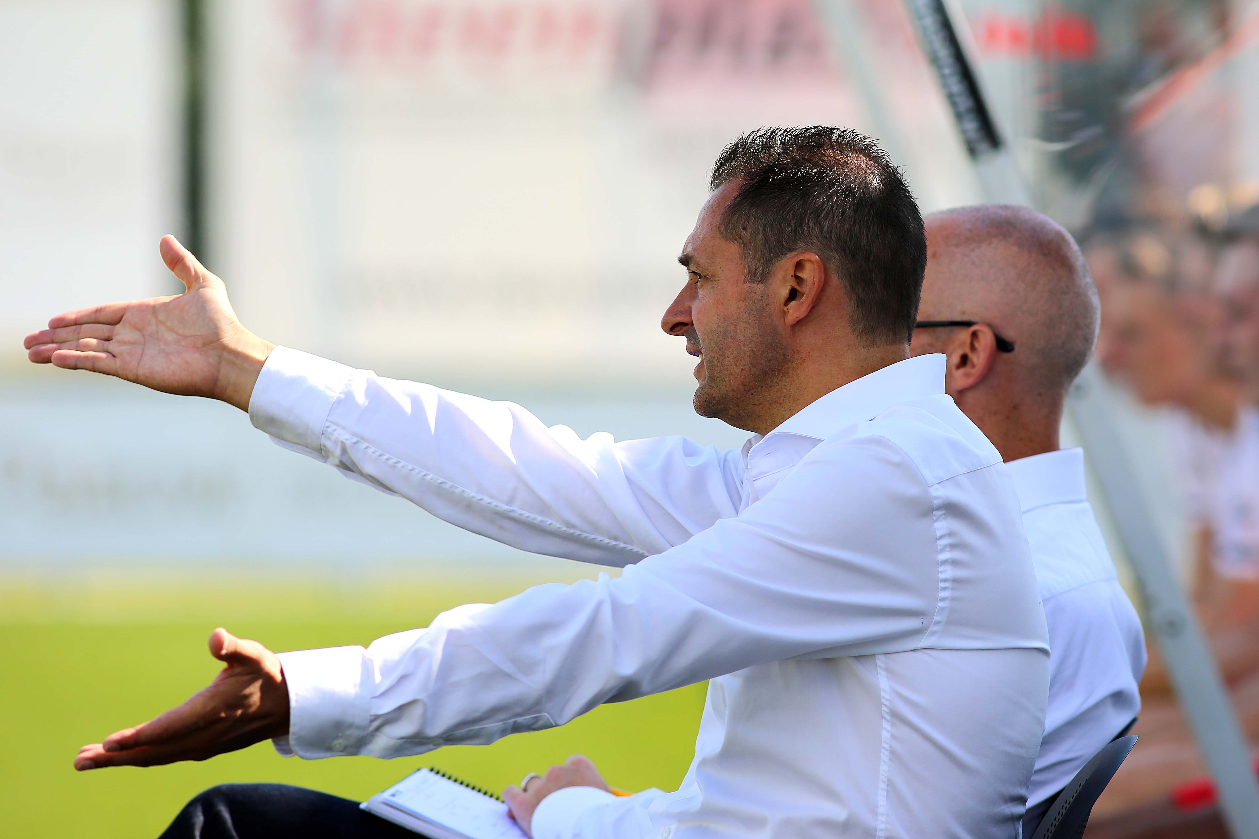 IFC breekt met trainer Virgil Breetveld