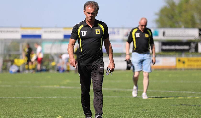 Groot-Ammers zet trainer Leon Hutten per direct op non-actief