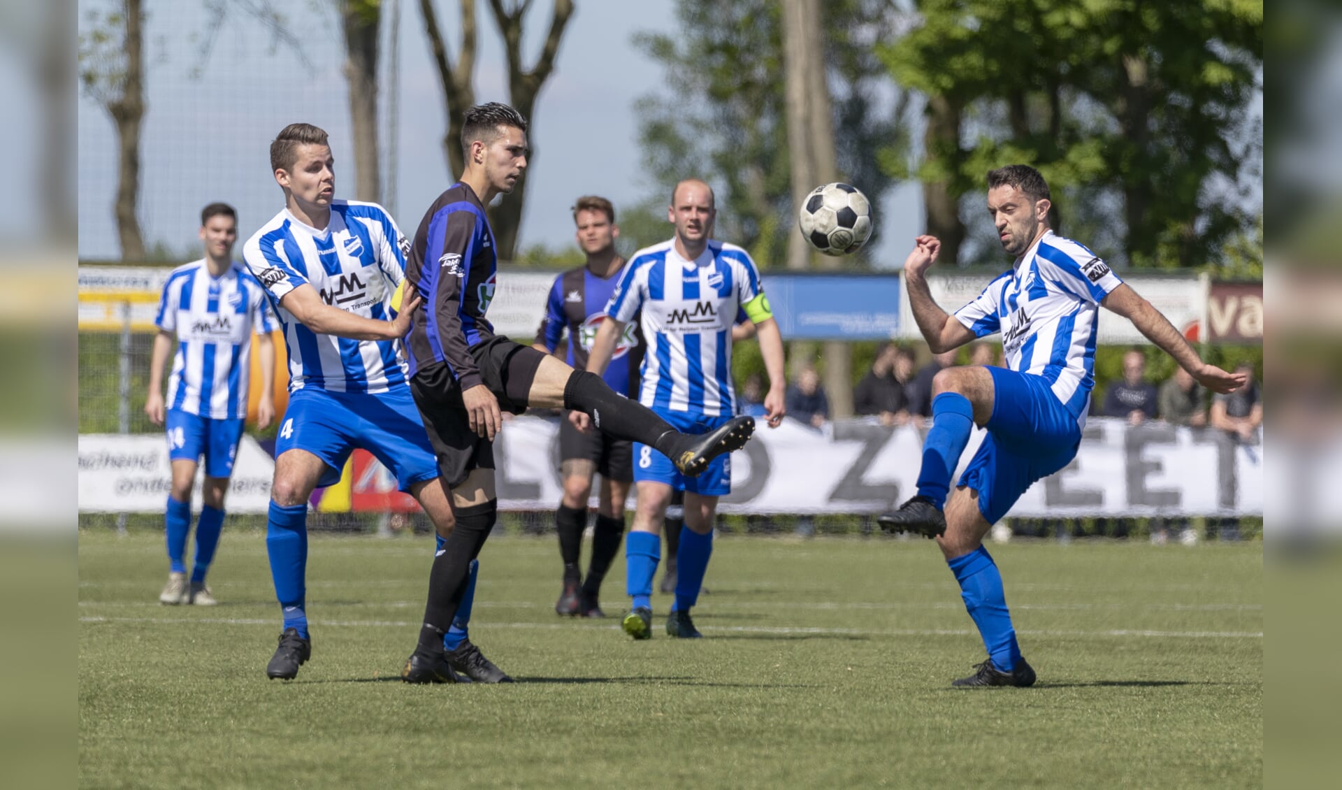 GRC 14 houdt hoop na knappe 0-3 in derby bij Almkerk