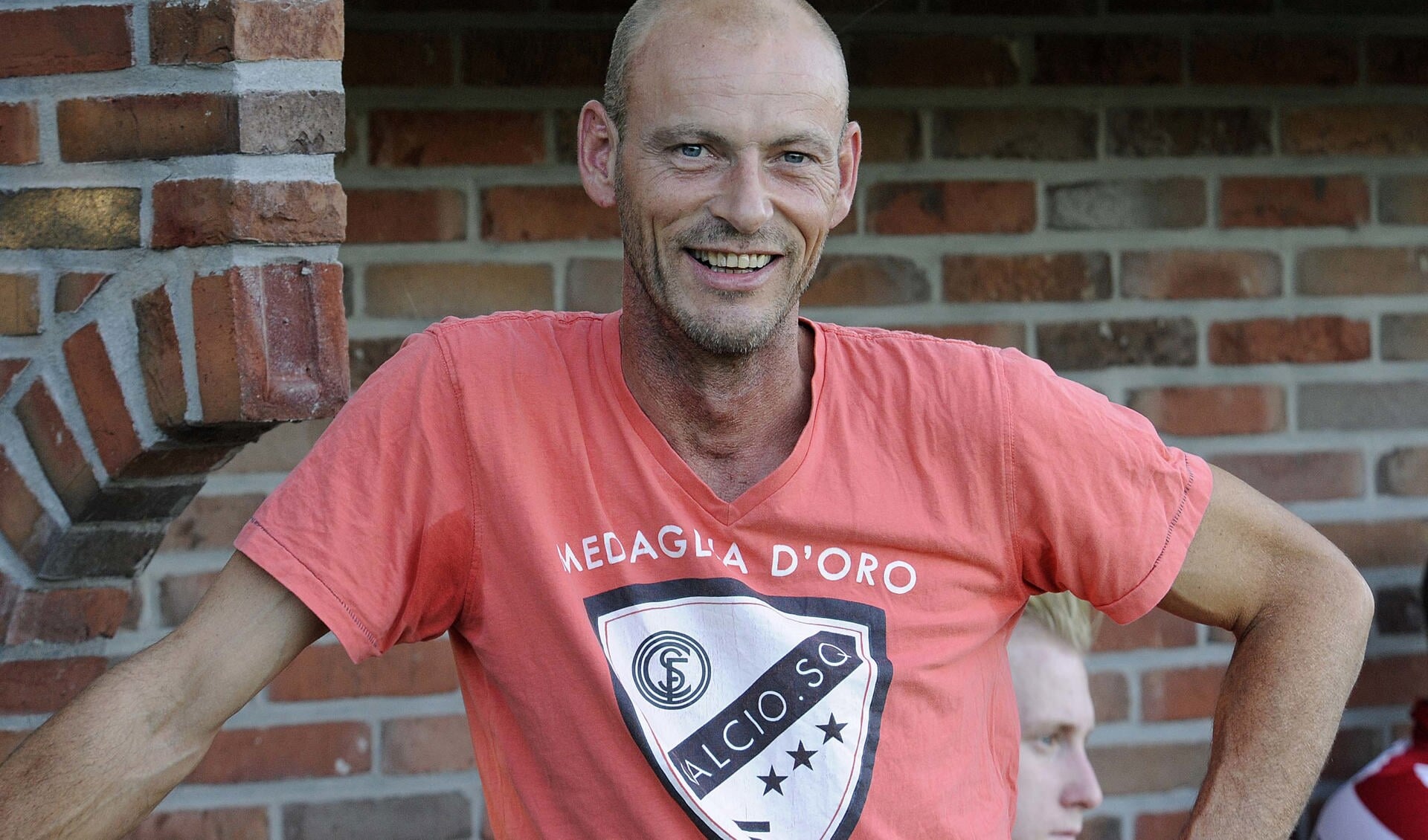 Trainer Jeroen Brouwer nog een seizoen bij Vianen