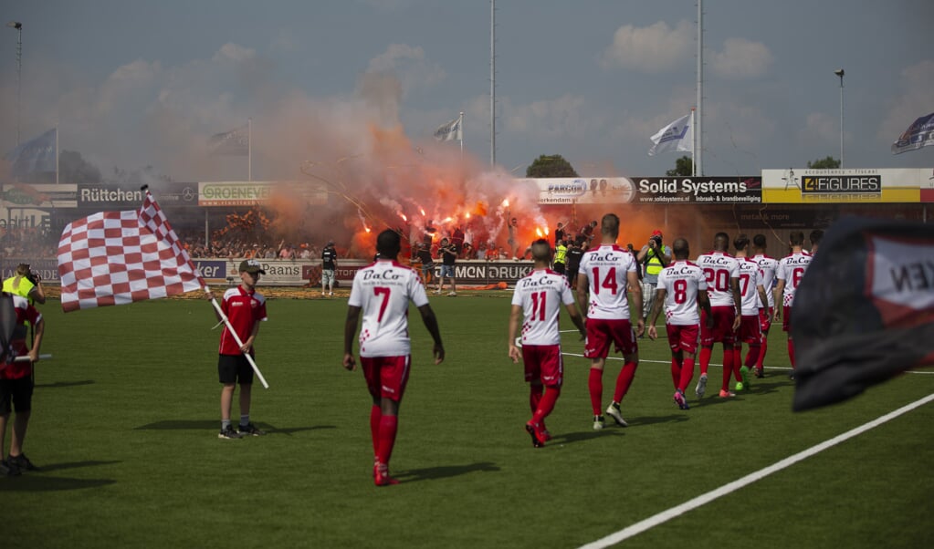 Verplichte buscombi naar Katwijk voor supporters Kozakken Boys