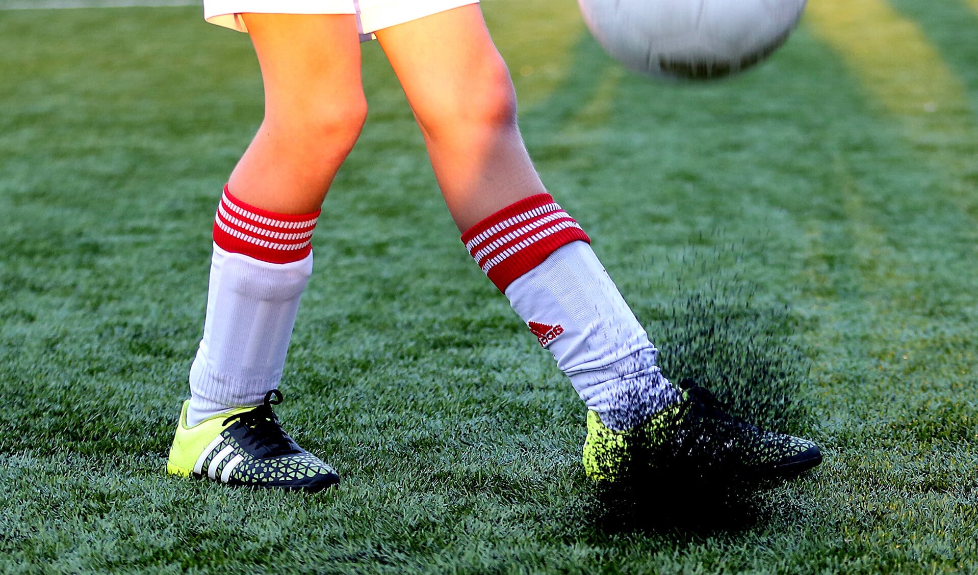 RIVM: 'Sporten op rubbergranulaat is veilig'