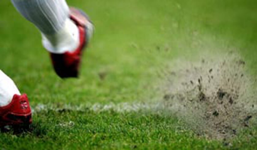 Lingewaalse voetbalvelden snakken naar groot onderhoud