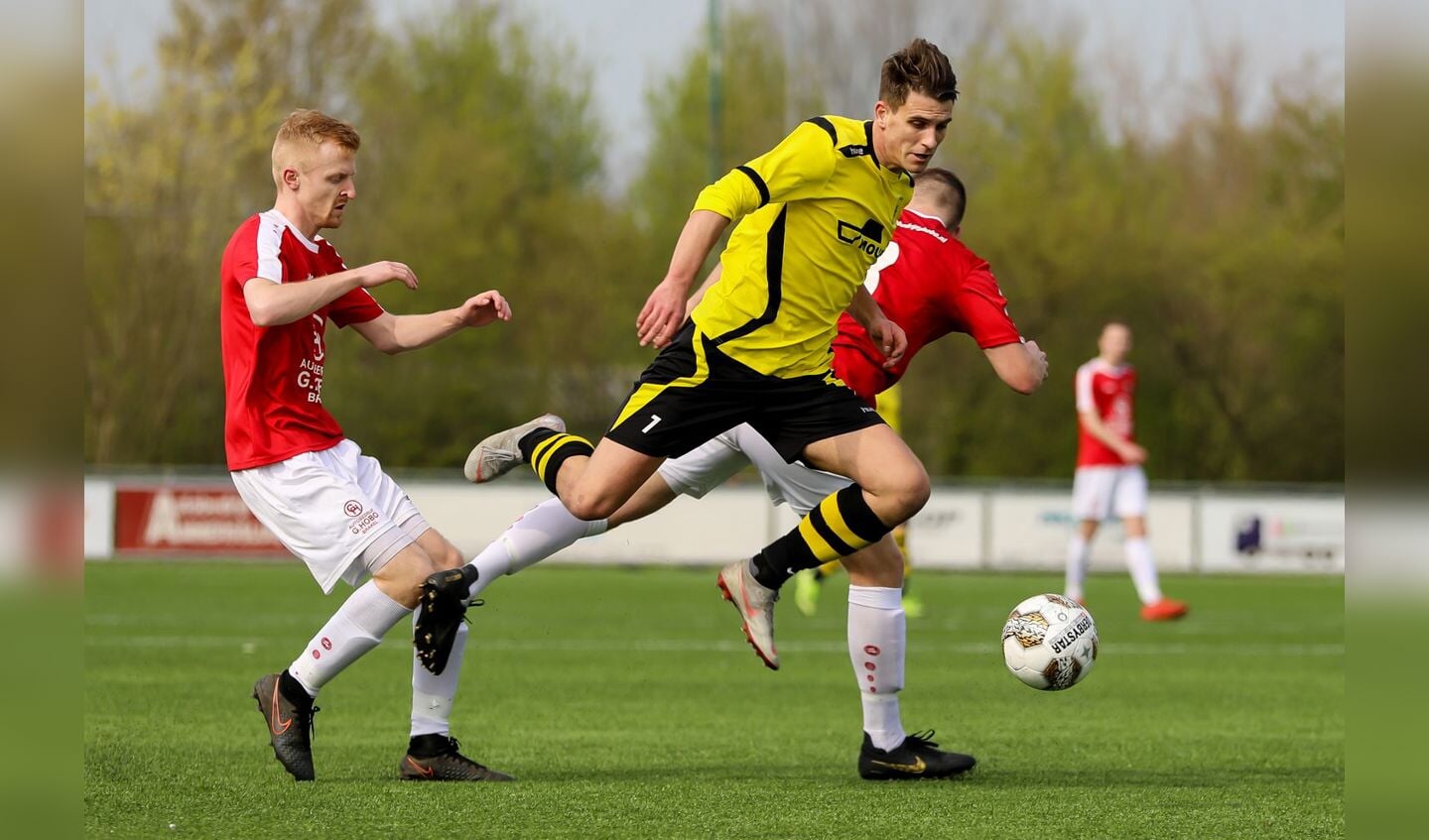 Groot-Ammers wint boeiende topper en heeft gat van 10 punten met Brakel gedicht