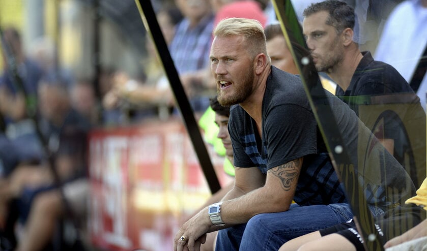 Peter van Herpen verlengt bij IJFC