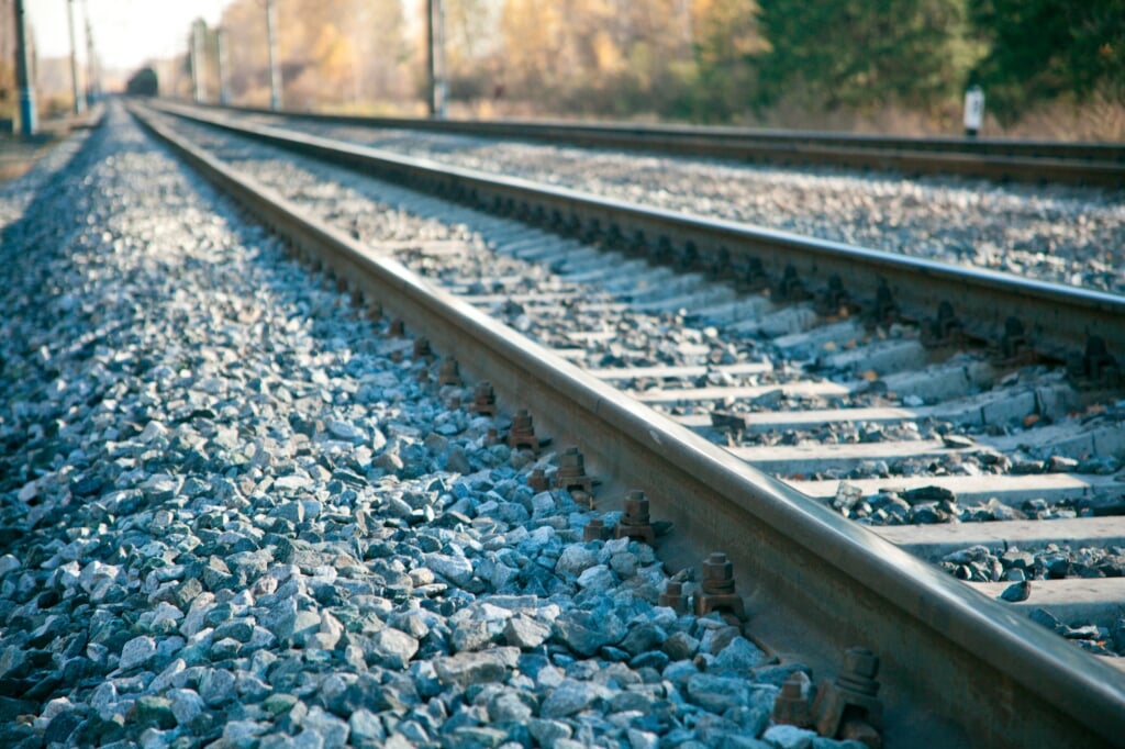 • De overheid wil goederenvervoer per spoor stimuleren.