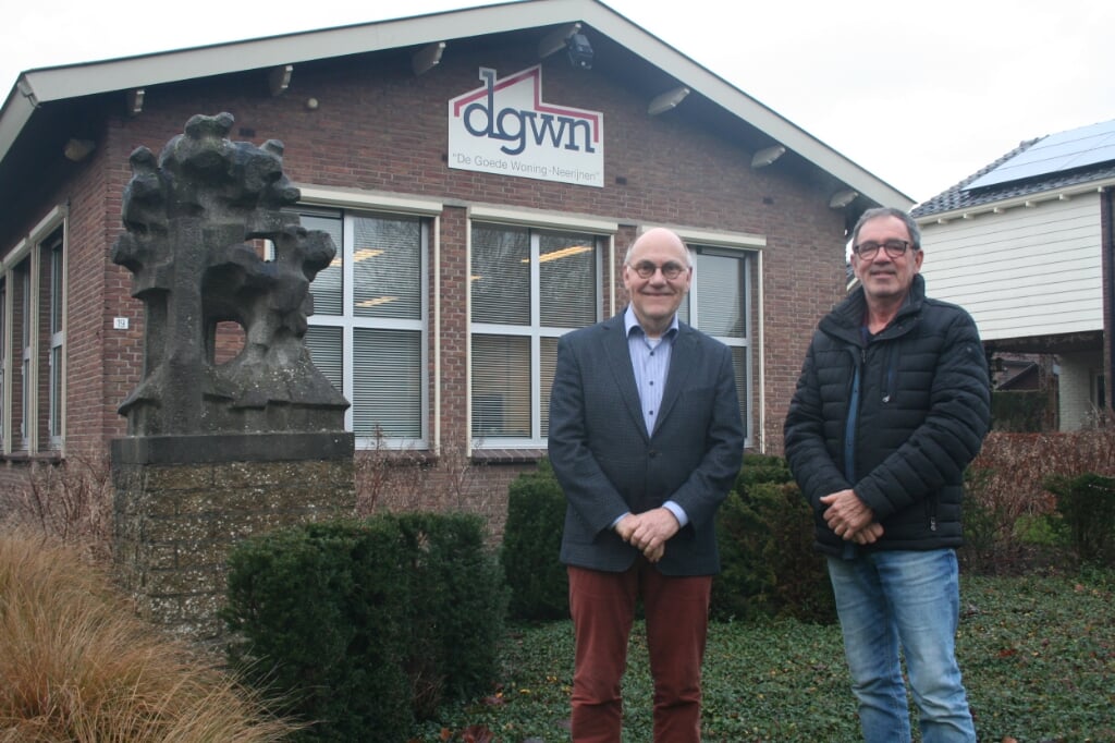 • Piet Huijsman (links) en Chris van Velzen nemen met pijn in het hart afscheid van DGWN.