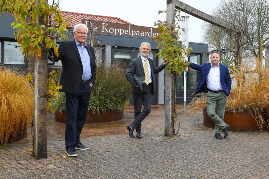 • Coen Hartman (secretaris), Eric Kunnert (president) en Arjan de Graaf (penningmeester).